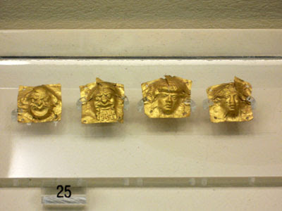 Mini gold masks