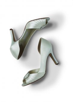 santi-wedding-shoe