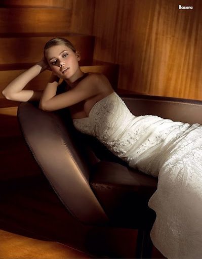 Strapless Wedding Gown. Wedding Ceremony