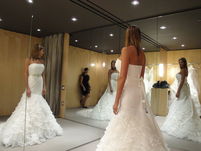 hottest_bride_wedding_gown_strapless