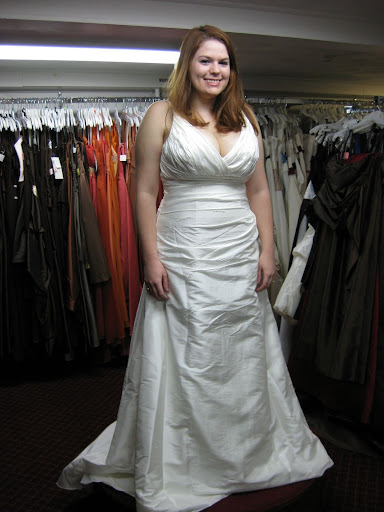 busty#fuller#plus#size#wedding#gown