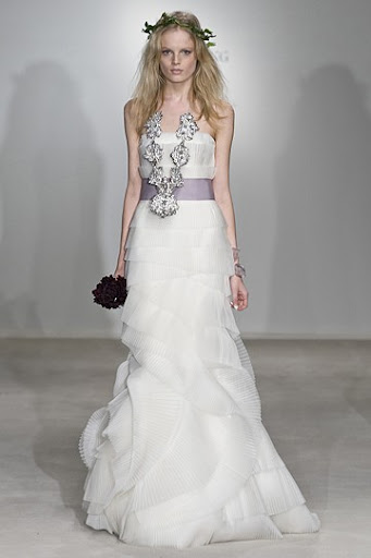 Vera Wang 'Ivory' Bridal Dresses / Wedding Gown