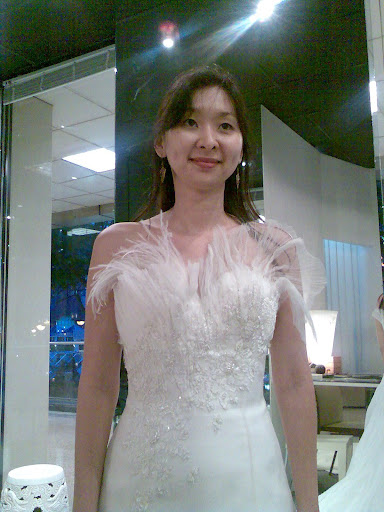 Wedding Gown Fur Neck Ideas