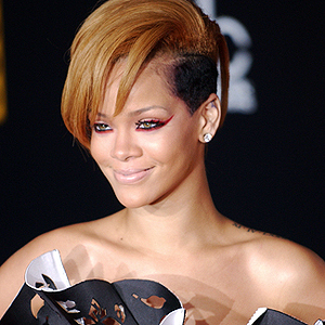 Rihanna_homecoming_hairstyle_21