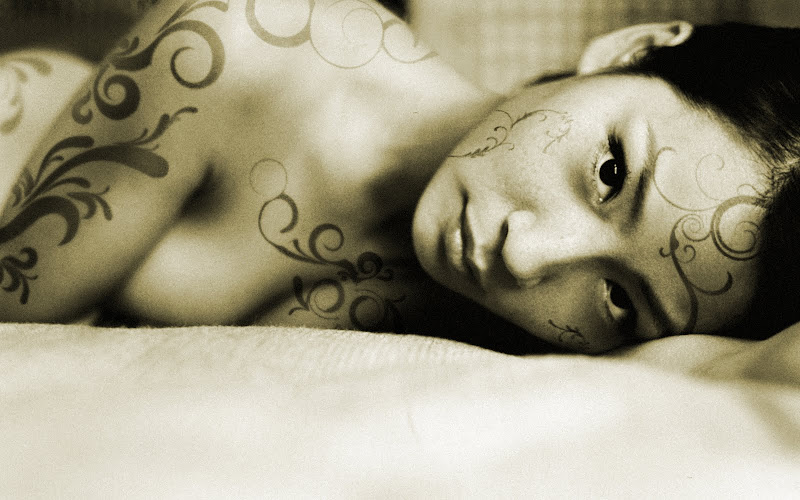 Lucy Liu ; Unlimited Tattoos Ink