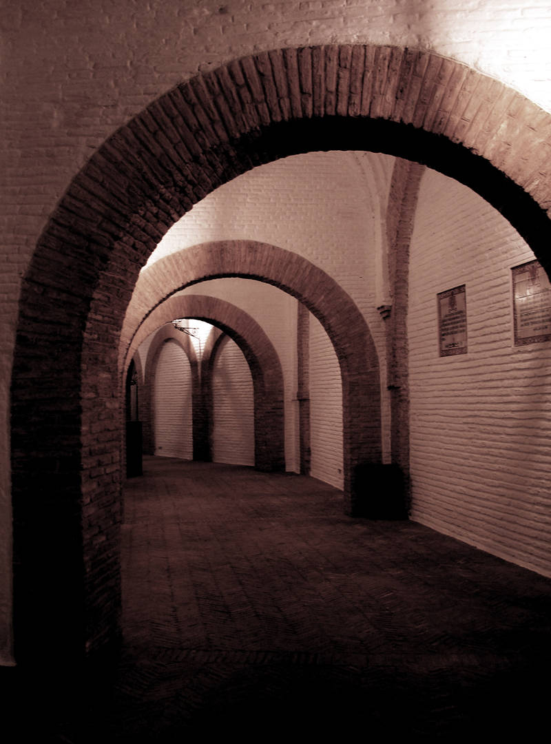 bullring arches; click for previous post