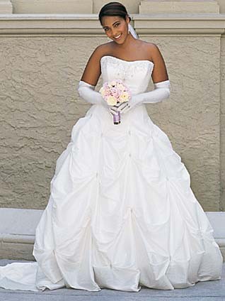 a-must-plus-size-wedding-dress