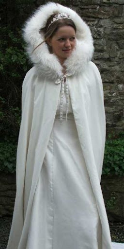 H672 Winter Wedding Gown Fur Coat