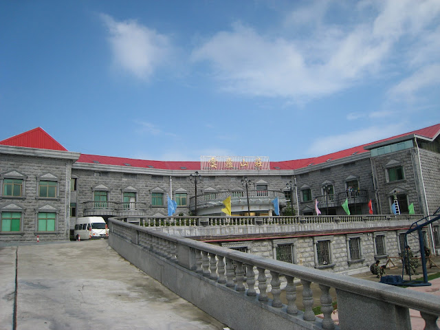 http://lh6.google.com/anikox/RtQYEGLJmWI/AAAAAAAAA2M/R10zfrg7de4/IMG_0987.JPG?imgmax=640