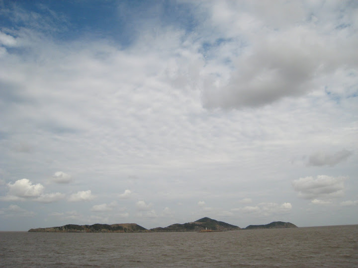 http://lh6.google.com/anikox/RxHH5cnruMI/AAAAAAAABQI/tpgxh3ZATGI/IMG_1497.JPG?imgmax=720