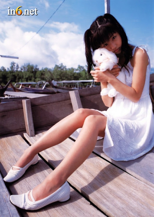 Yuko Ogura Japanese girl 058.jpg PPdad - http://henku.info