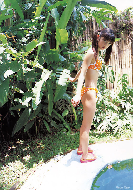 Yuko Ogura apple girl 23.jpg bbcfVH -  http://henku.info