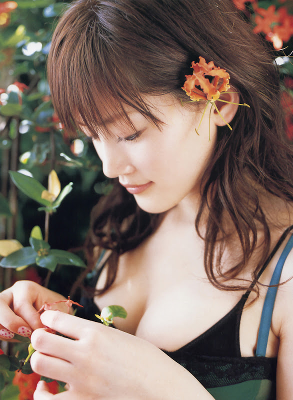 Asian_girl_Ayase_Haruka_2.jpg