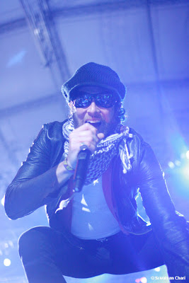 Scott Weiland looking into Srivatsan Chari's Lens
