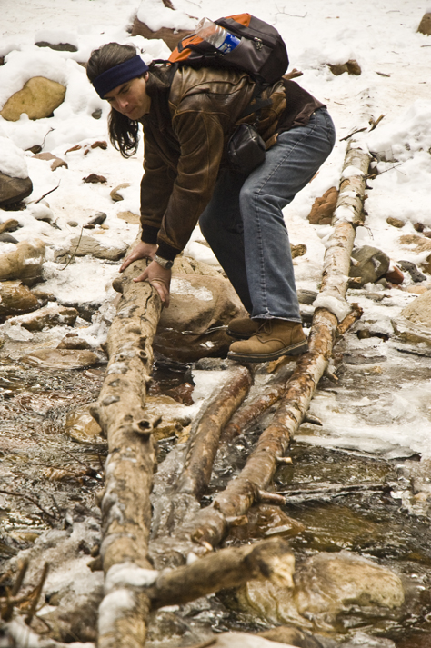 DSC_6935 charlie myers crossing oak creek in winter west fork trail en az.jpg