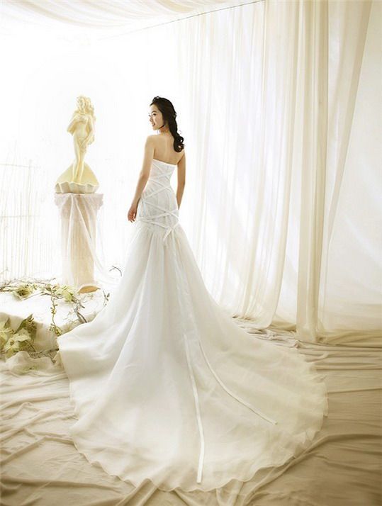 Sexy Gown Fashion: White Bridal Wedding Gown By Bae Seul Gi