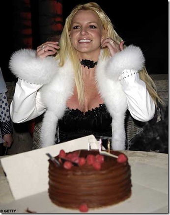 Britney Spears Celebrated Her 26th Birthday With Paris Hilton 1