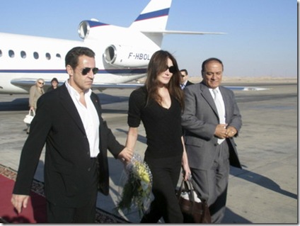 Nicolas Sarkozy and girlfriend Carla Bruni visiting Egypt pictures