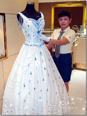 Wedding Gown Bejeweled with 2kg Gems