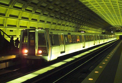 washington-dc-metro-train