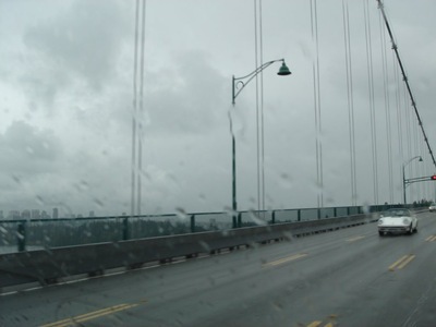 Lions Bridge im Regen