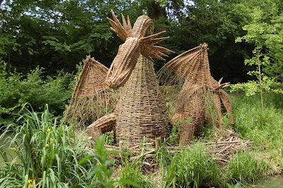 Wicker dragon