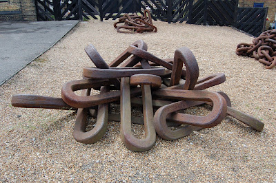 Chain links