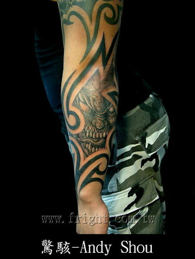 Tribal skull tattoo design