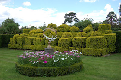 Topiary Elizabethan Chess pieces