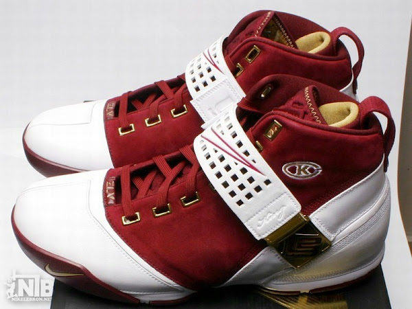 Nike Zoom LeBron V Christ The King Away PE from HoH