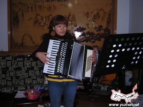 http://lh6.google.com/licoriceyu/RxpTqPlb6cI/AAAAAAAAAXo/8XXIn6lbD50/s800/DSCN6041.jpg