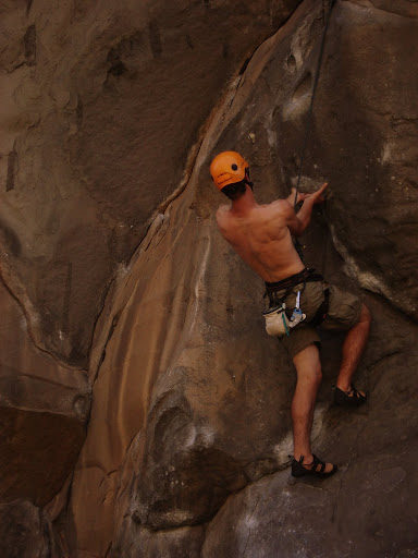 Jon working on an undercling at Smith Rocks