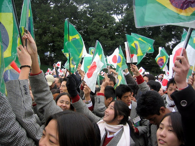 A contingent of Japanese Brazilians at the Imperial Palace on the second day of the new year