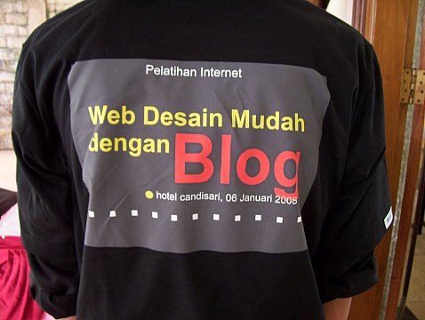 Kaos Pelatihan Internet di KAranganyar
