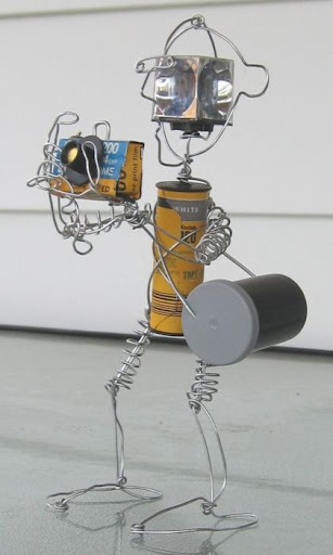 http://lh6.google.com/polirang/RsvgivzMRrI/AAAAAAAAAX8/oGL1ve-i4wg/25384641_1186613396_goodcamera.jpg?imgmax=512