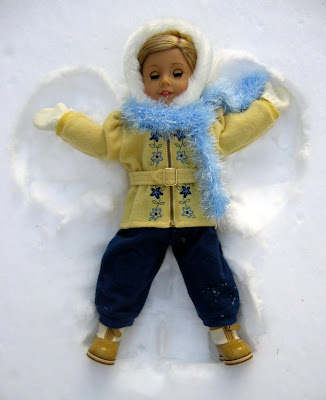 AMERICAN GIRL Emily’s Molly’s Yellow Jacket Snow Suit Zip Up Hooded Blue Flowers 