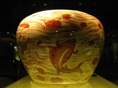 红釉大鱼洗