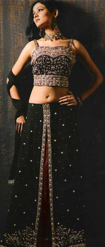 Indian women saree latest utsav style sarees LMG325A_650x1520.jpg