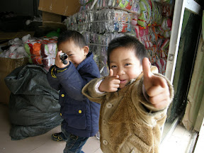 Le fils et le neveu de notre hote