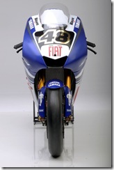 2008-motogp-yamaha-fiat-front-453