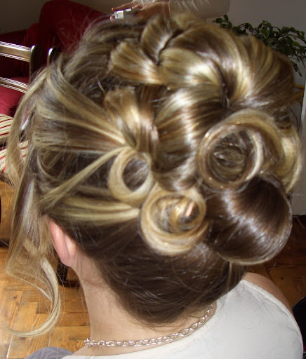 perfect-bridal-hairstyle-