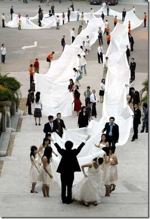 200meter long wedding gawn