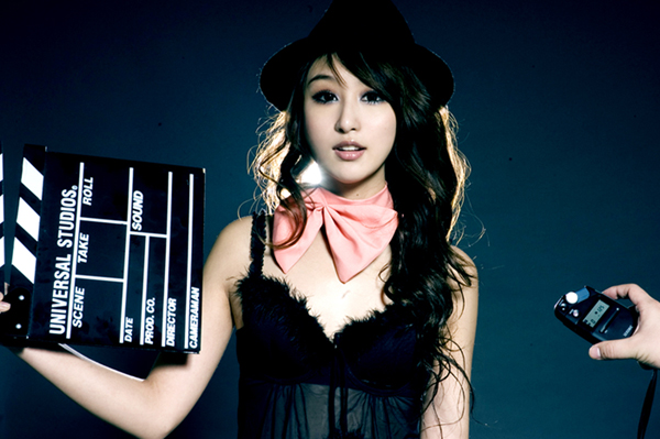 AHotGirl.blogspot.com hot best naked adult sexy cute asian japan china korea bikini actress girl model babe beauty photo gallery - 496d9e4a02000ggh.jpg