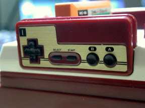 [逸品]コイーニ！任天堂紅白機造型有聲貯金箱！ - 阿祥的網路筆記本