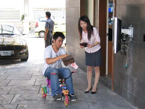 [Kuso]騎三輪車到Motel休息？傻眼啊！ - 阿祥的網路筆記本