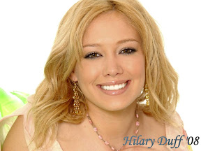 Hilary Duff Happy Smiling Wallpaper